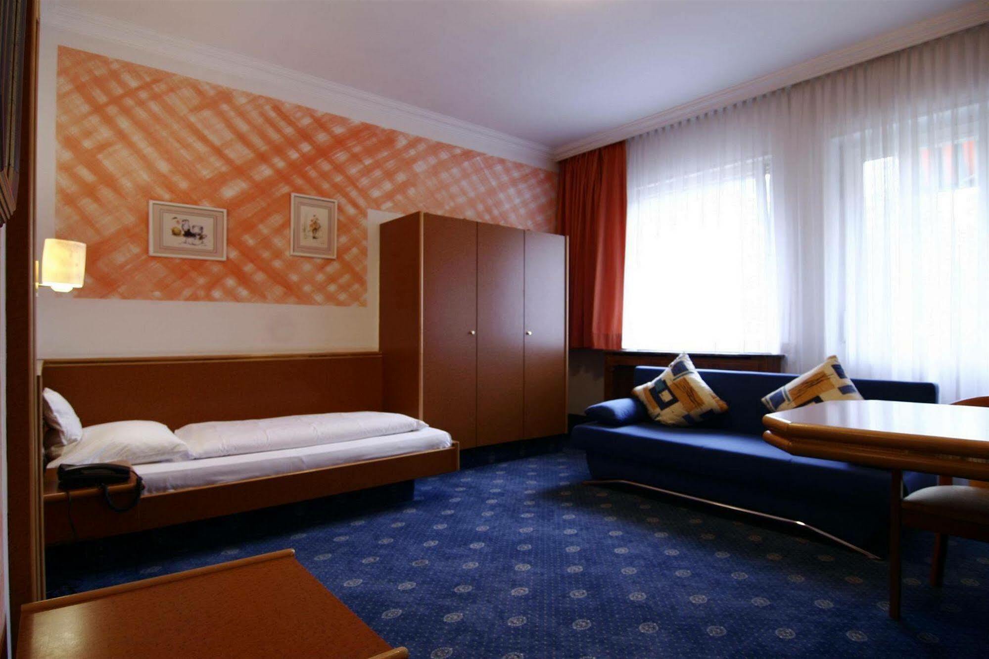 Kubler Stars Hotel Karlsruhe Luaran gambar